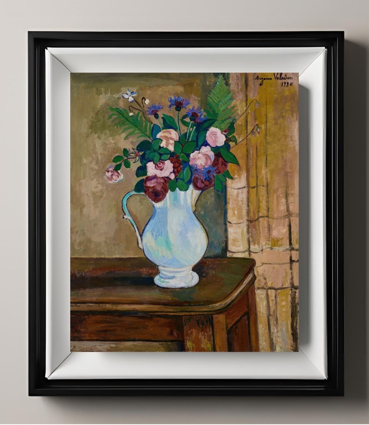 Bouquet de roses, bleuets et fougères