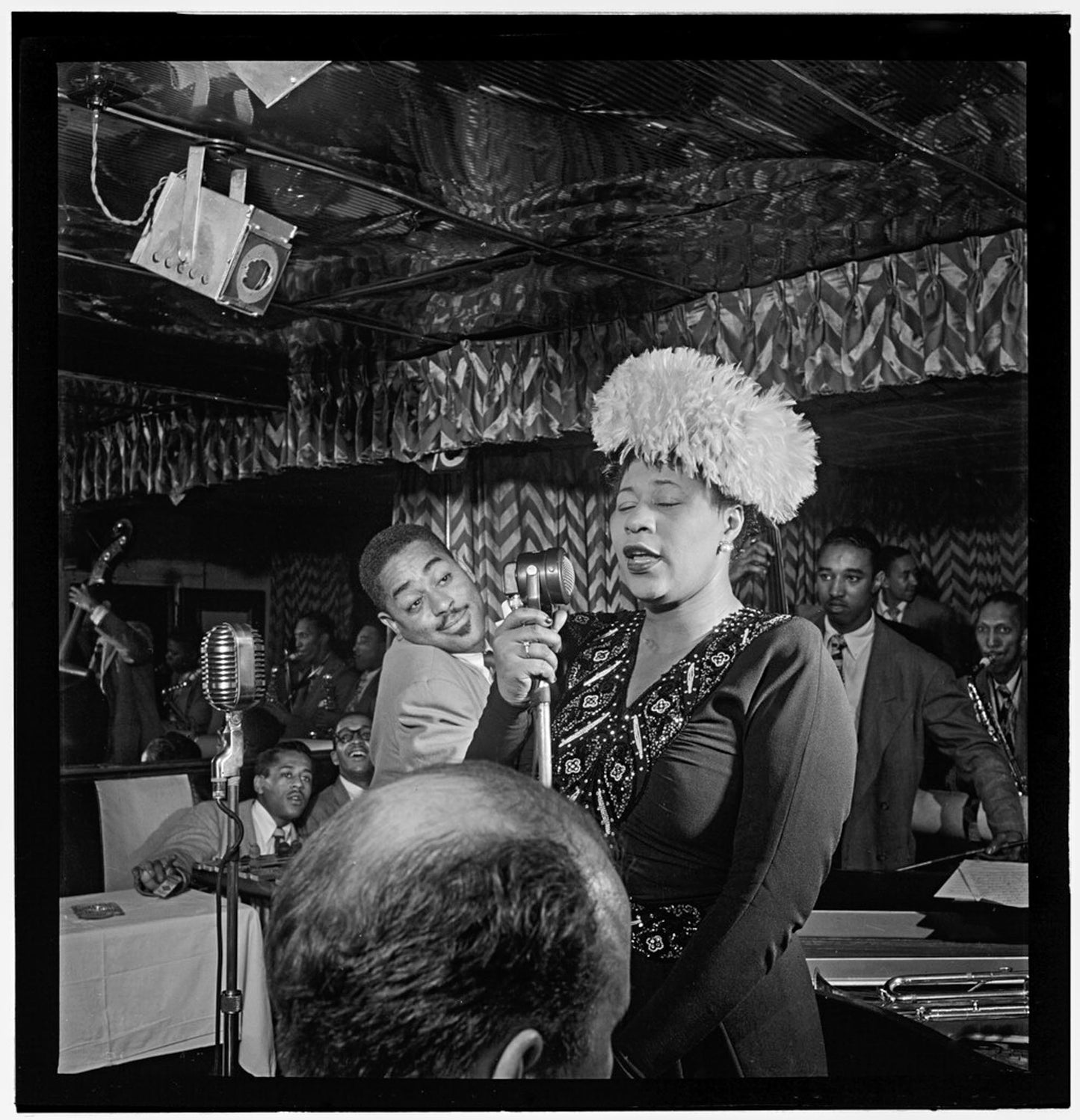 Ella Fitzgerald, Dizzy Gillespie, Ray Brown, Milt Jackson, Timmie Rosenkrantz